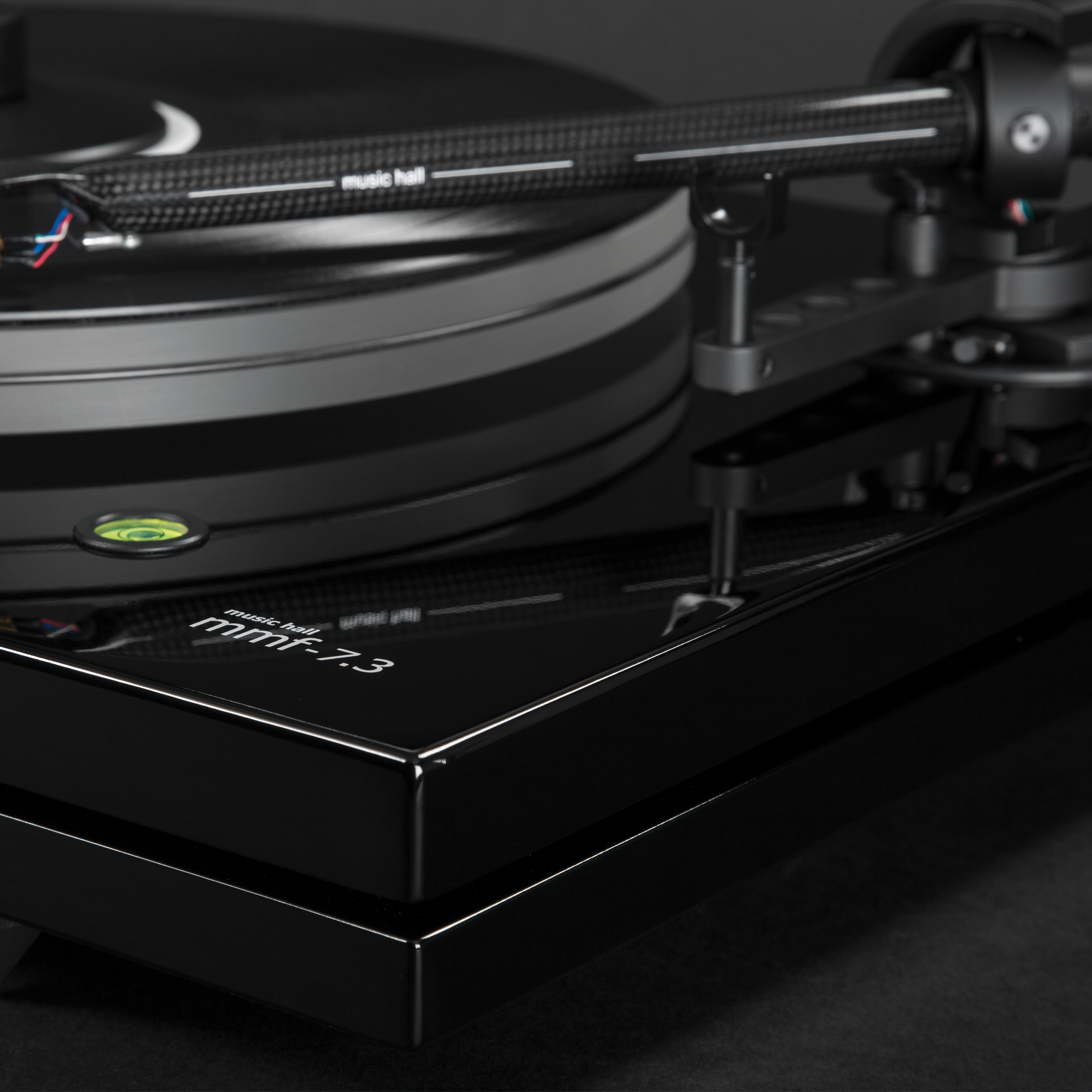 Music Hall MMF-7.3 Turntable